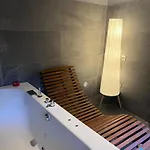 펜션 Como, Jacuzzi And Private Pool *