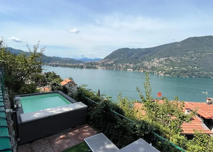 Como, Jacuzzi And Private Pool 펜션