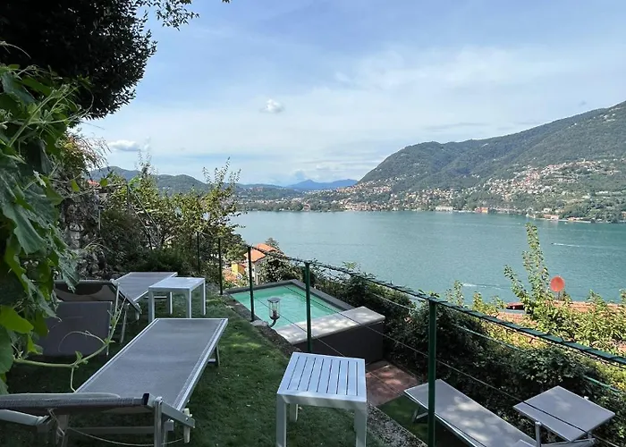 Como, Jacuzzi And Private Pool 블레비오