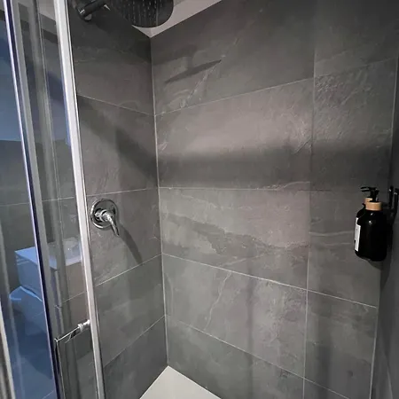 Como, Jacuzzi And Private Pool